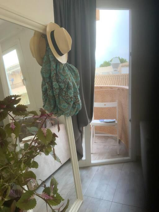 Apartamento Es Pujols Isla De La Calma Exterior foto